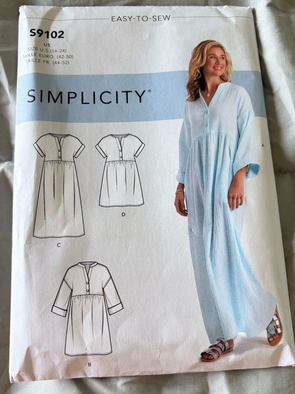 Simplicity Women’s Light Blue Cover-Up Caftan Pattern